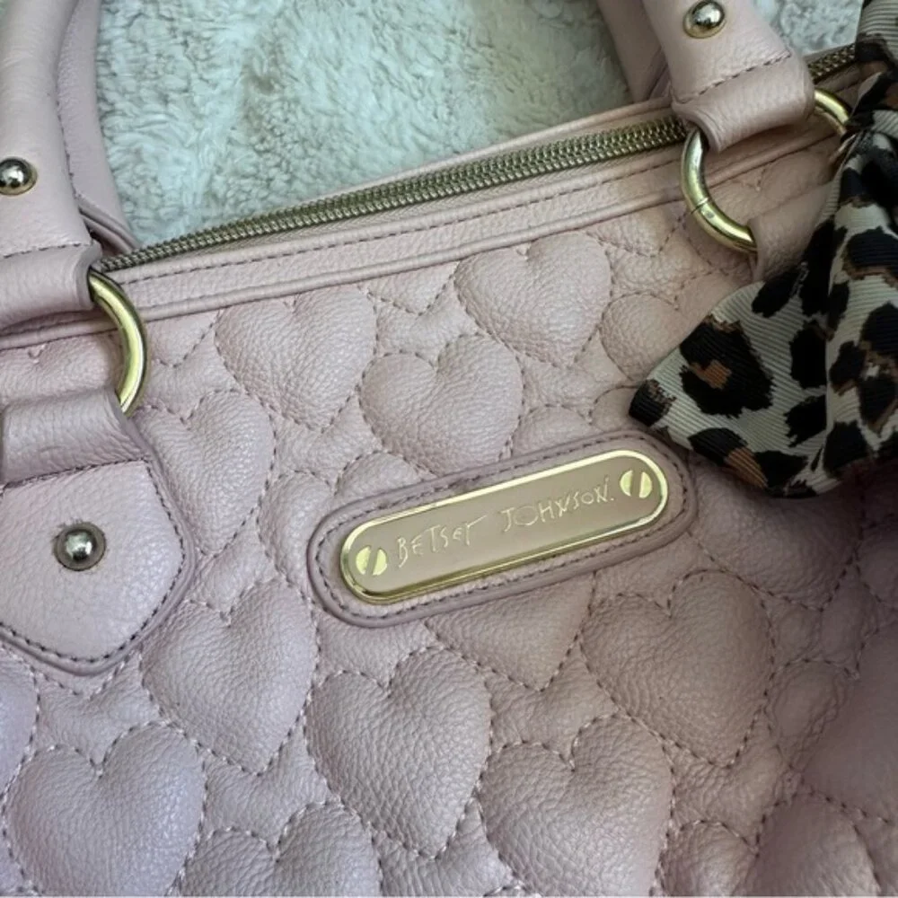 Betsey Johnson | Pink Quilted Heart Bowler Bag with Leopard Bow - Picture 2 of 15